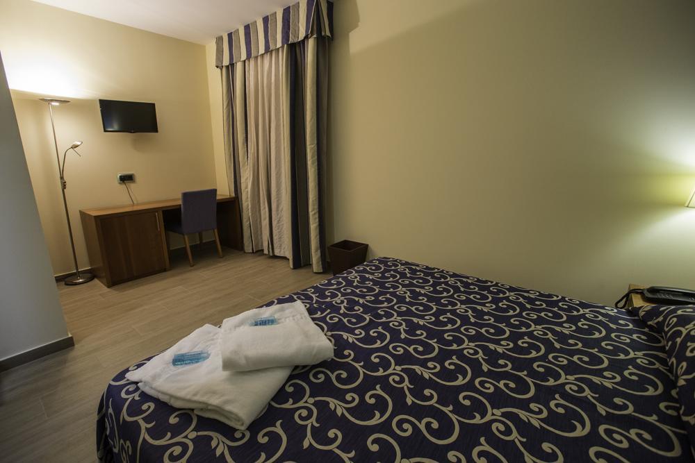 Hostal Llanos Extremadura Альмендралехо Экстерьер фото